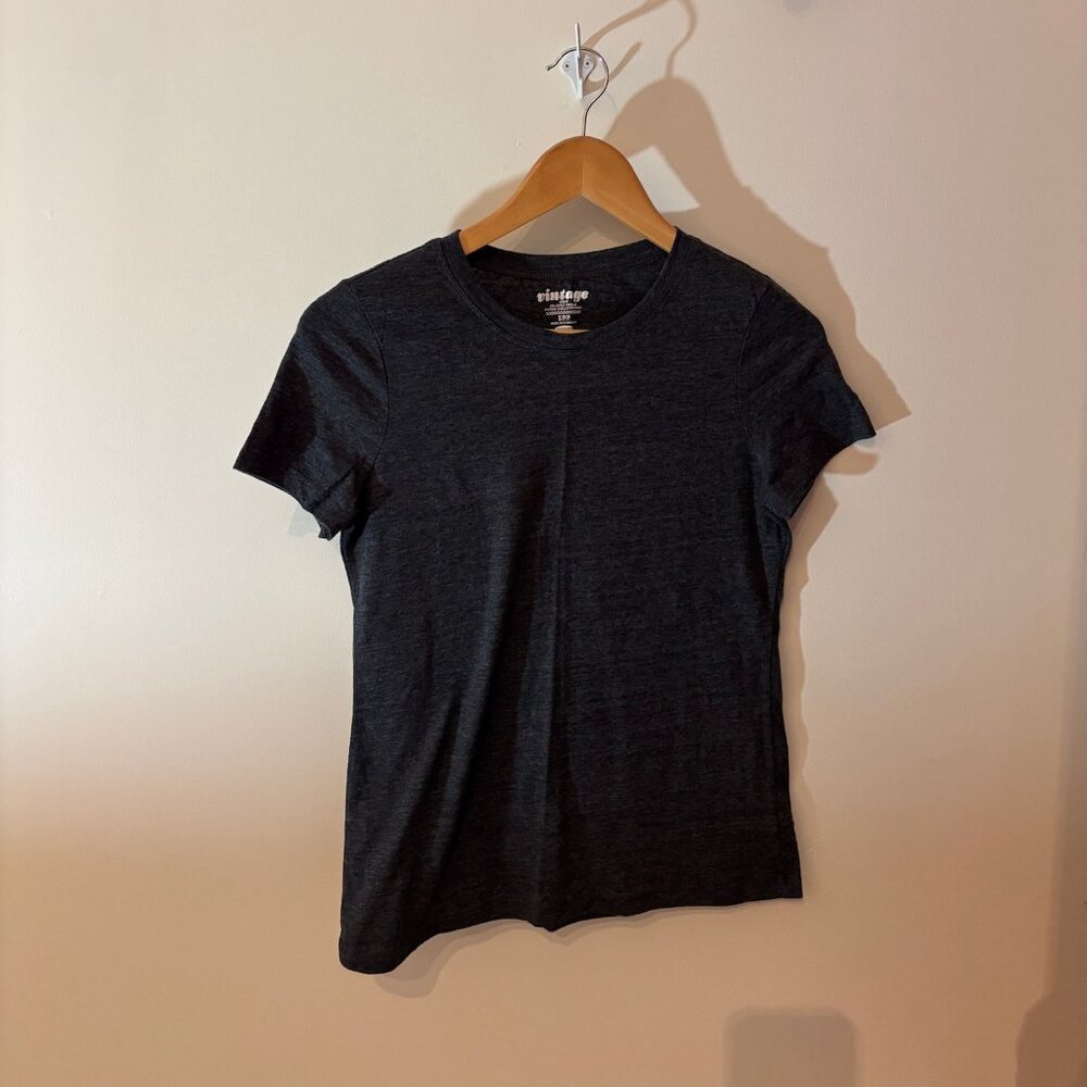 Grey vintage Old Navy T-shirt Women's size small